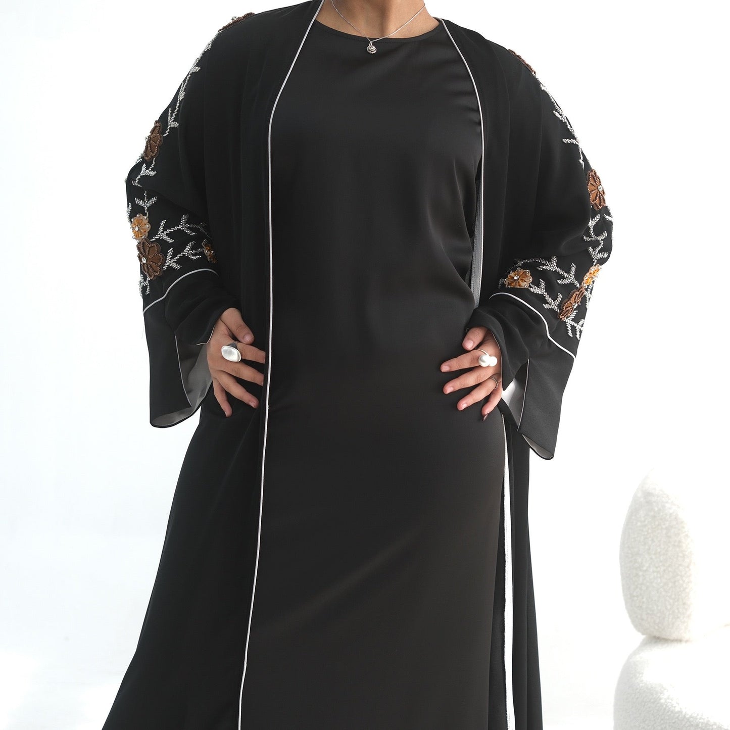 Bestickter Kimono mit Blumenmuster