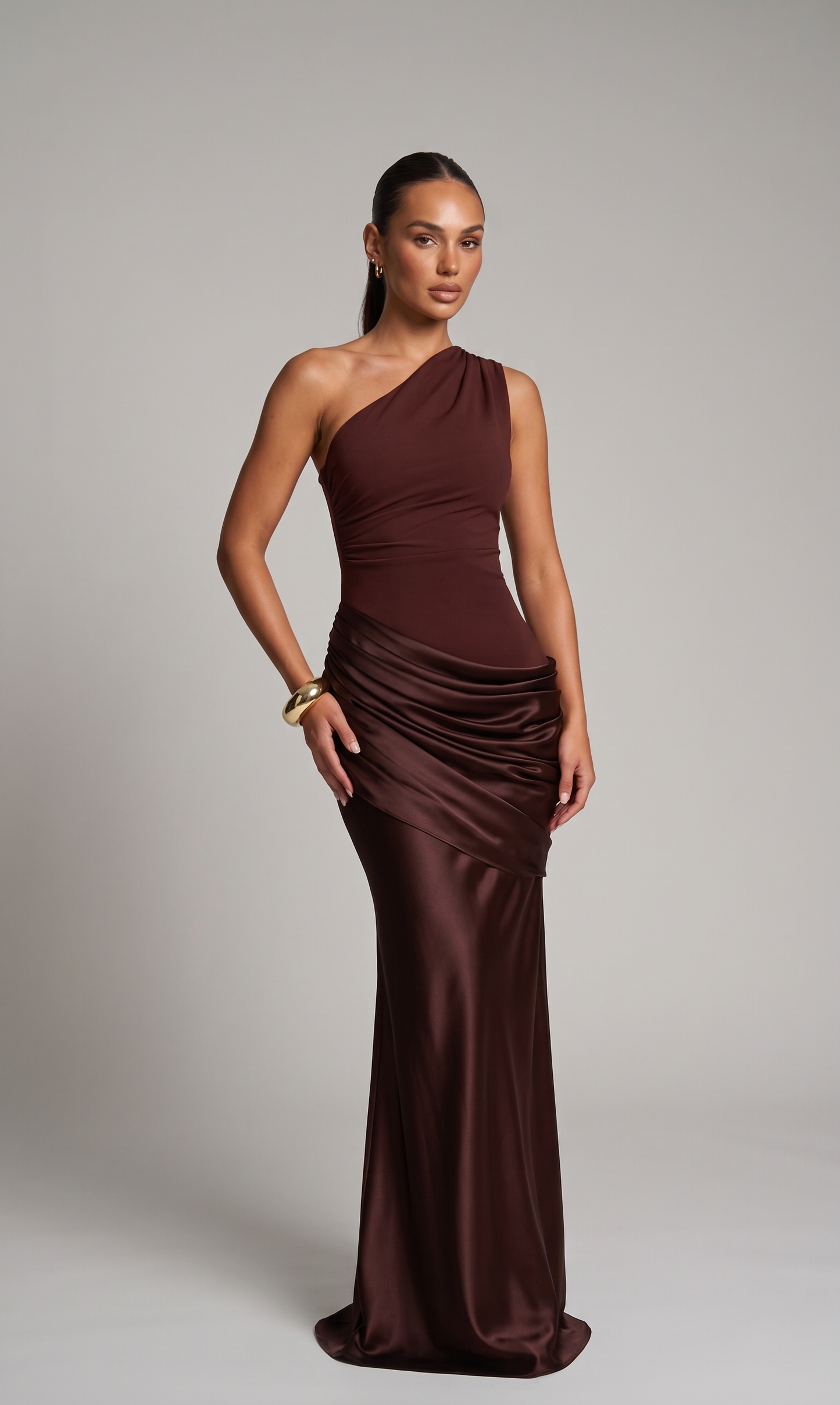 Elegantes One-Shoulder-Kleid
