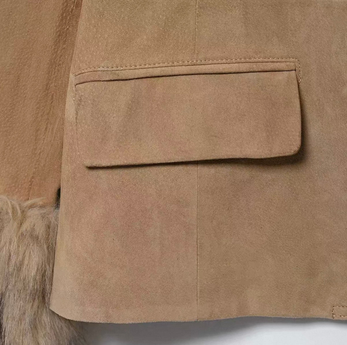 Camel Jacke mit Fellbesatz